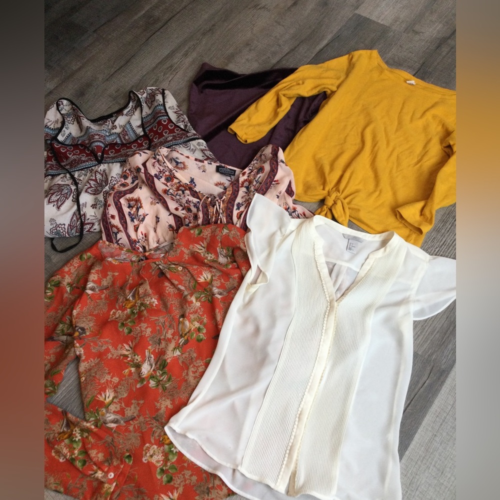 Lot of 6 Colorful vintage vibe blouses. H&M, Old Navy, Angie, Forever 21